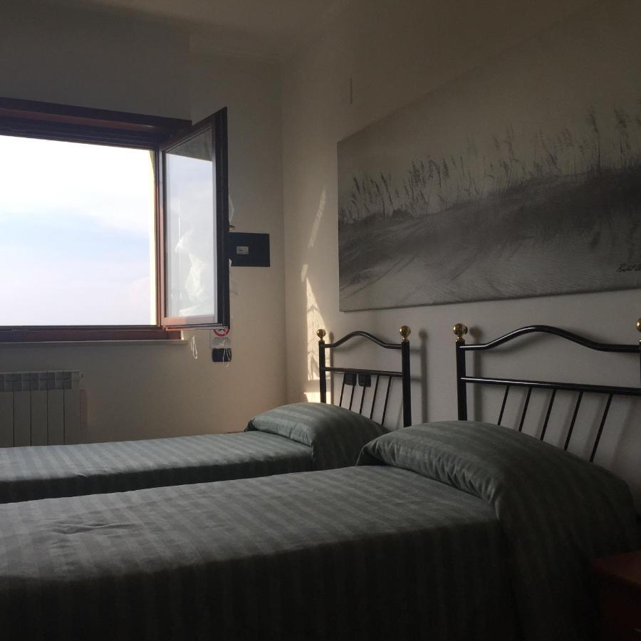 Bed and Breakfast Bb Nuova Fiera Di Roma Fiumicino Exteriér fotografie