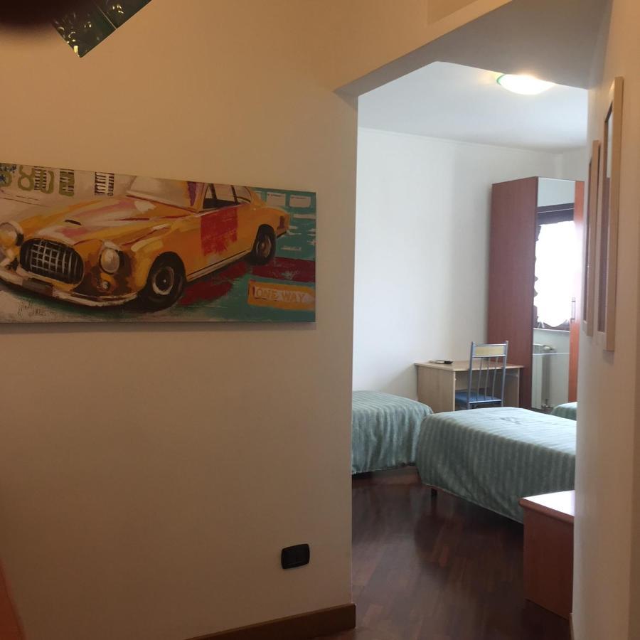 Bed and Breakfast Bb Nuova Fiera Di Roma Fiumicino Exteriér fotografie